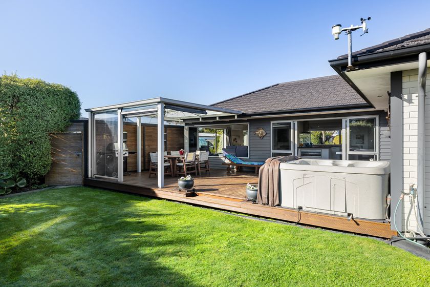 320 Pages Road, Wainoni, Christchurch City